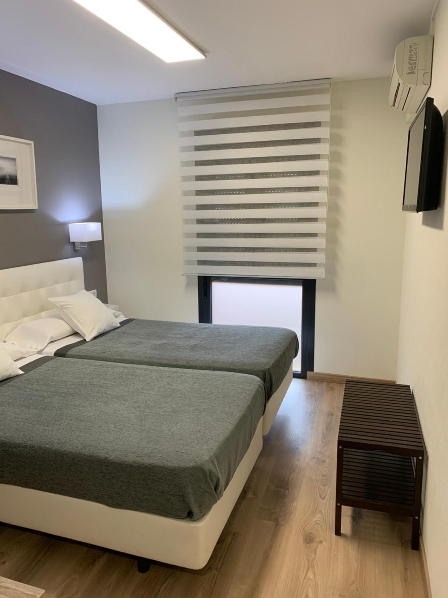 Hostal El Rocio Paracuellos de Jarama Exterior foto