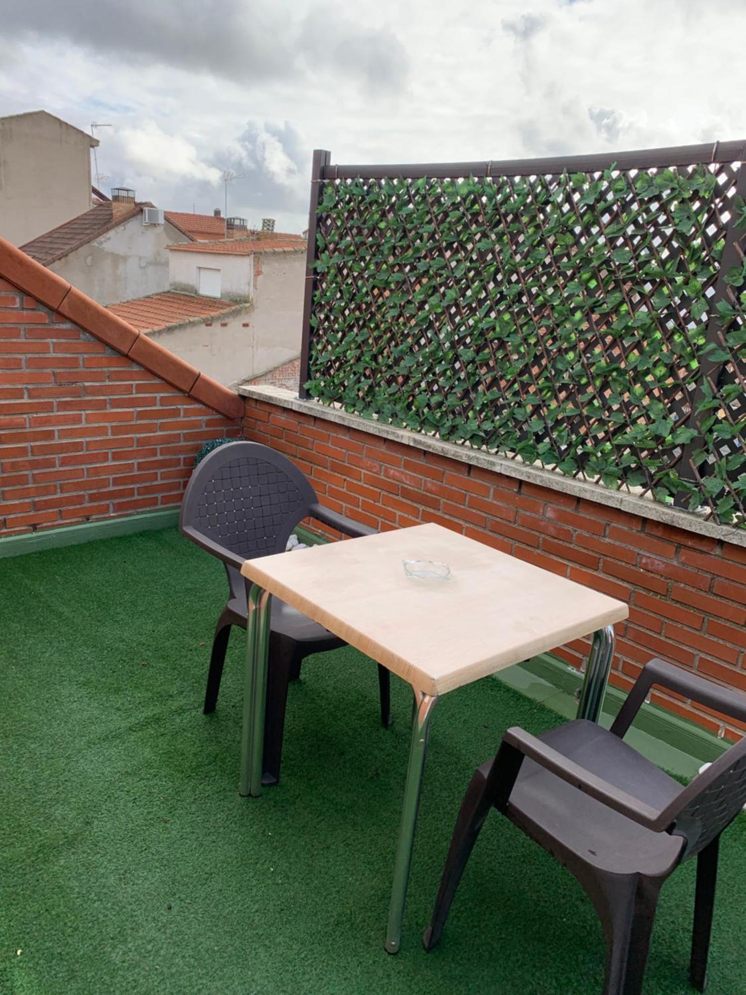 Hostal El Rocio Paracuellos de Jarama Exterior foto