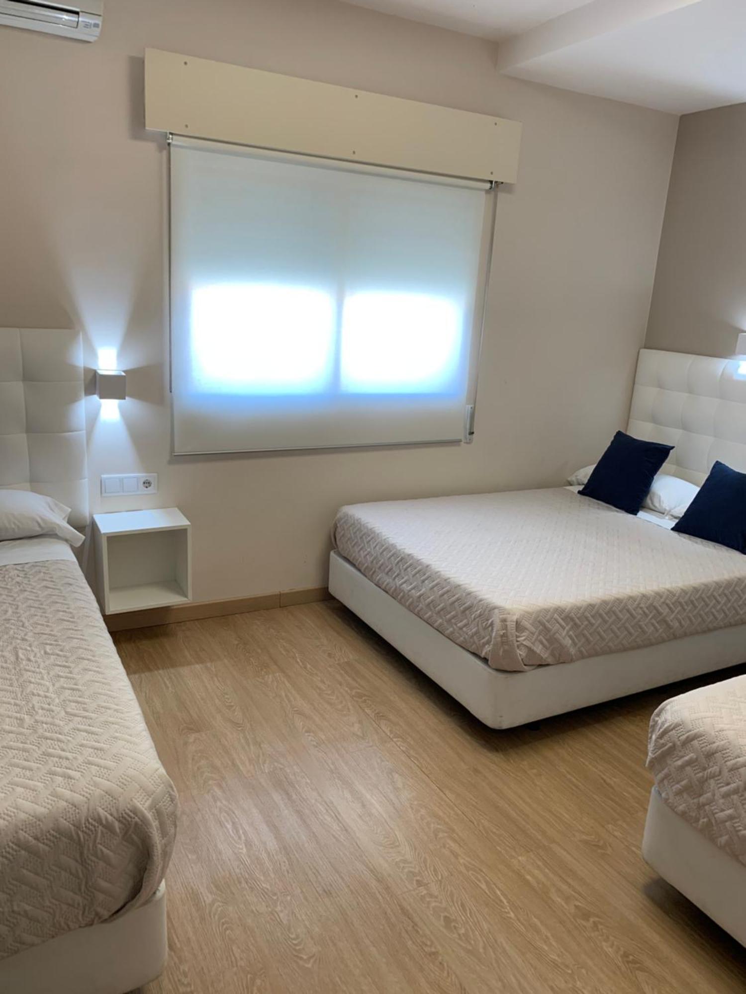 Hostal El Rocio Paracuellos de Jarama Exterior foto