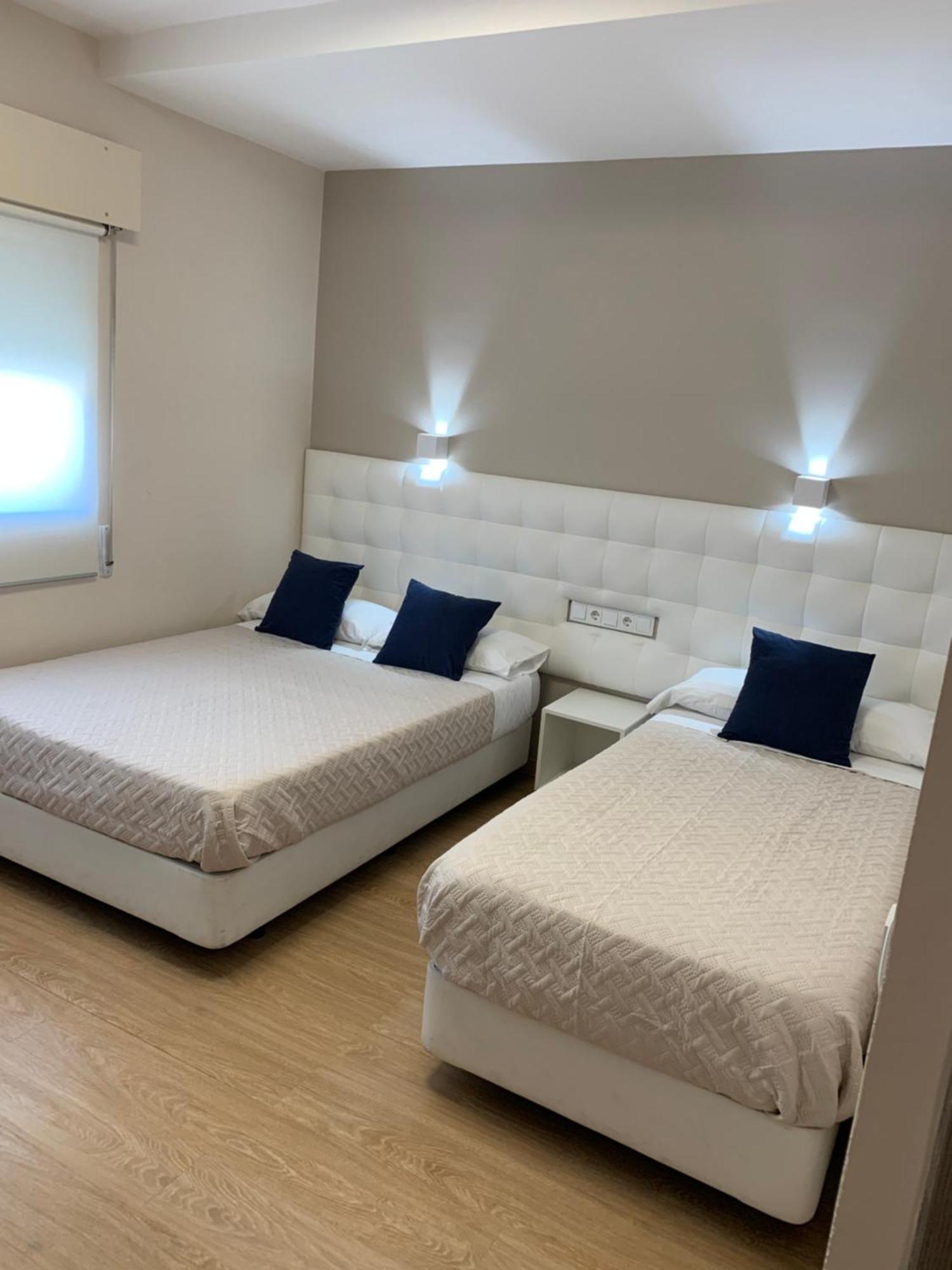 Hostal El Rocio Paracuellos de Jarama Exterior foto