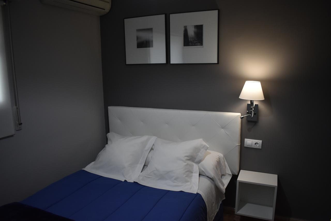 Hostal El Rocio Paracuellos de Jarama Exterior foto